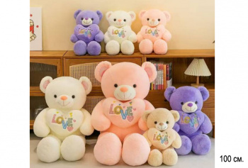 им Медведь арт. 250215-13 Цвета микс с сердцем в лапах LOVE 100 см в пак.)